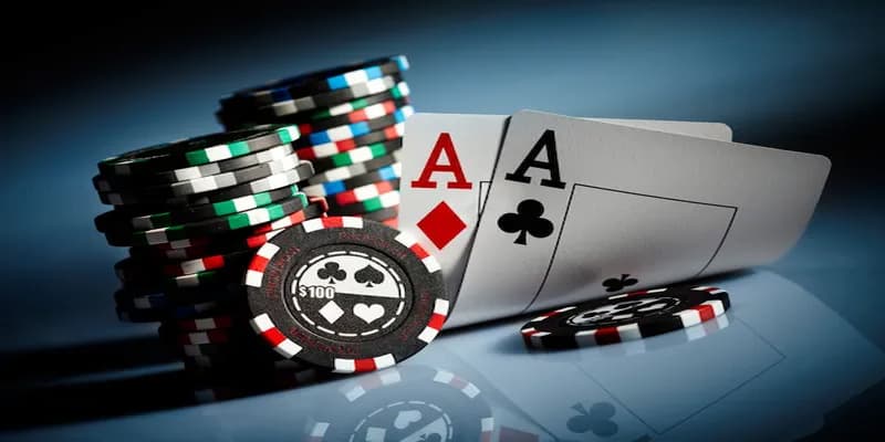 Khi đã nắm vững các quy tắc cơ bản, bước tiếp theo là tìm hiểu cách thức chơi poker để phát huy tối đa kỹ năng. Khi bắt đầu một ván poker, người chơi sẽ trải qua 5 vòng nối tiếp như sau: Cách Chơi Poker Dành Cho Người Mới - Hướng Dẫn Tóm Tắt Chi Tiết 3
